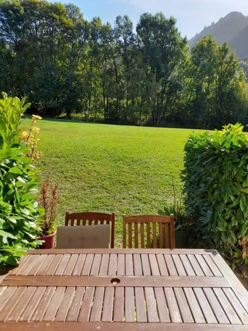 Апартаменти Rez De Jardin / Pieds Des Pistes Берне Екстер'єр фото