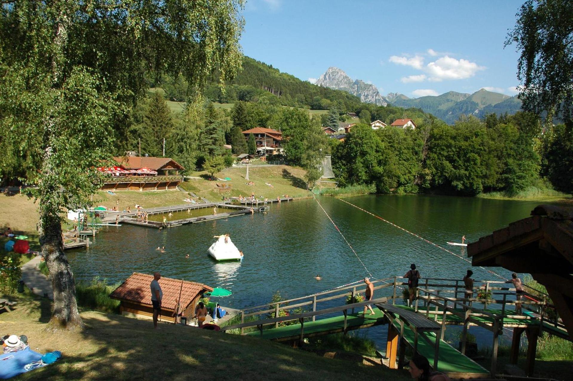 Апартаменти Rez De Jardin / Pieds Des Pistes Берне Екстер'єр фото